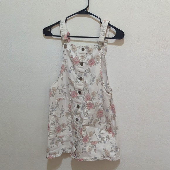 Other - Girls overalls dress🌟